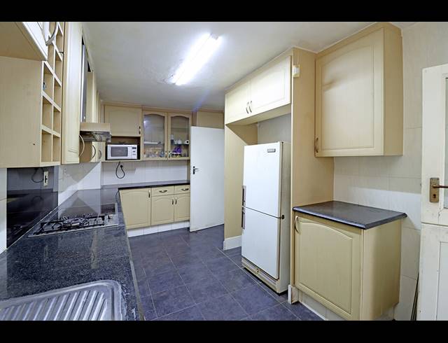 2 BEDROOM TOWNHOUSE FOR SALE IN BRUMA